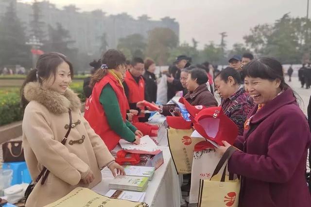 2025新澳精准正版免費資料和相关2025精准免费资料大全,全面释义、解释与落实-警惕虚假宣传-全面释义、解释与落实